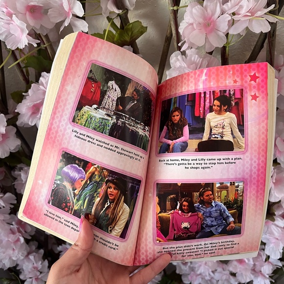 Hannah Montana truth or dare first edition book - Picture 3 of 3